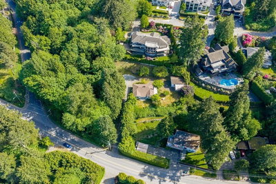 12520 CRESCENT Road | Surrey British Columbia | Slide Image Twelve