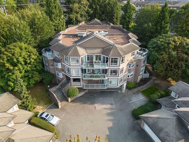 6866 NICHOLSON Road Delta British Columbia, V4E 3G5 - 2 Bedrooms Condo For Sale
