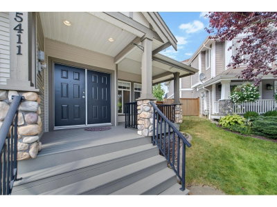 35411 NAKISKA Court | Abbotsford British Columbia | Slide Image Four