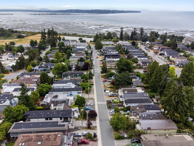 952 PARKER Street | White Rock British Columbia | Slide Image Forty
