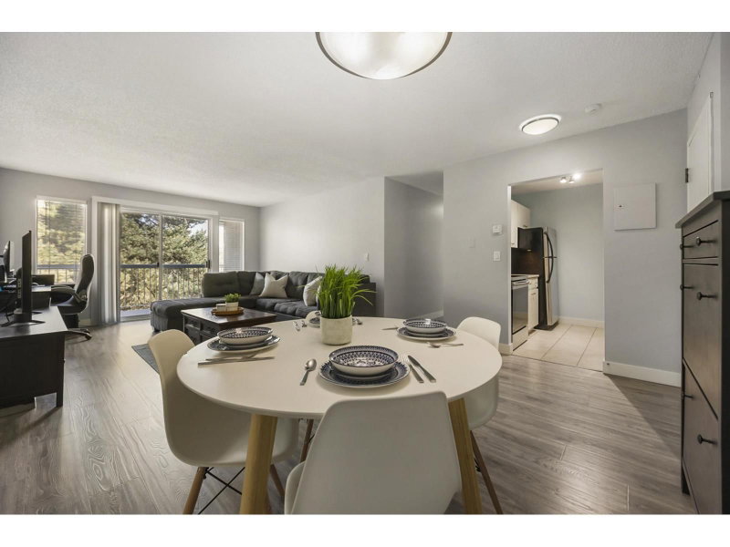 5700 200 Street Langley British Columbia, V3A 7S6 - 2 Bedrooms Condo For Sale