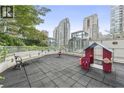 565 SMITHE Street | Vancouver British Columbia | Slide Image Thirty-two