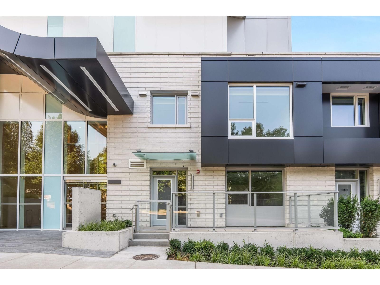13778 100 Avenue, Surrey, British Columbia V3T 0V2
