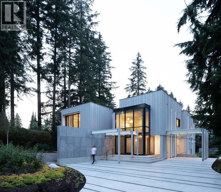 4725 4TH Avenue, Vancouver, British Columbia V6T 1C3
