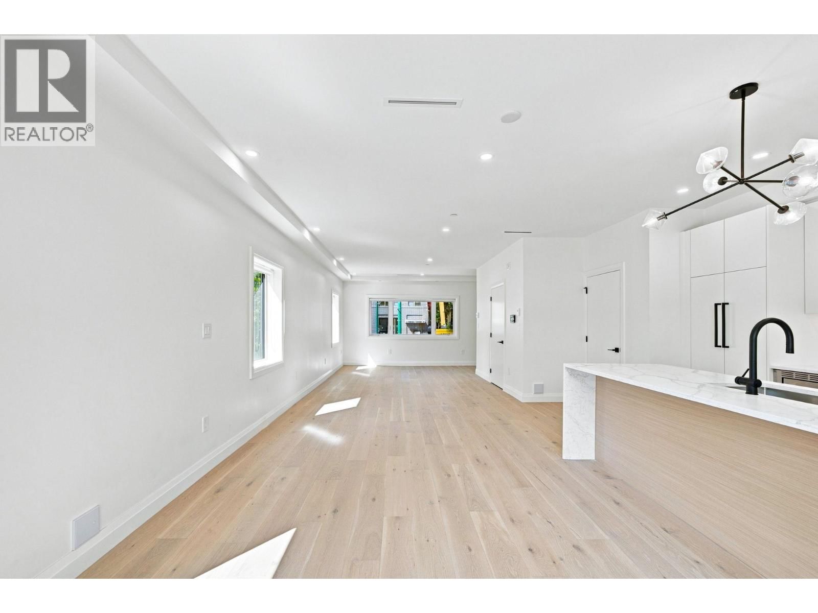 6162 GRANVILLE STREET Image 3