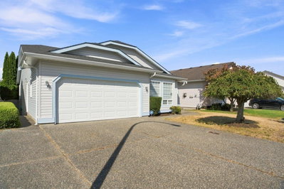 44669 MONTE VISTA Drive | Chilliwack British Columbia | Slide Image Three