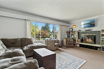 33306 RAINBOW Avenue | Abbotsford British Columbia | Slide Image Three