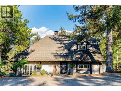 9167 EMERALD Drive | Whistler British Columbia | Slide Image One