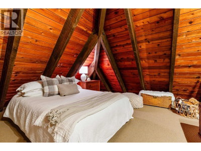 9167 EMERALD Drive | Whistler British Columbia | Slide Image Eleven