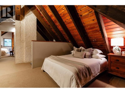 9167 EMERALD Drive | Whistler British Columbia | Slide Image Twelve