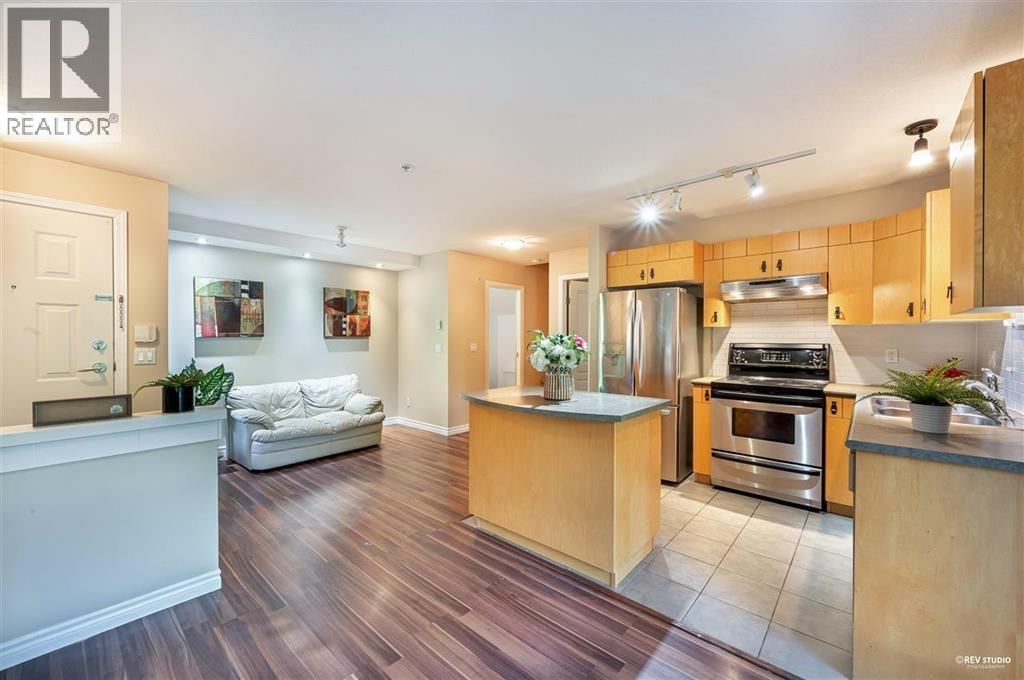7488 SOUTHWYNDE Avenue, Burnaby, British Columbia V3N 5C6