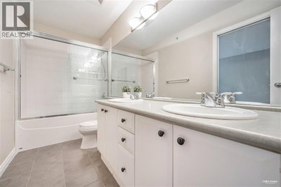 7488 SOUTHWYNDE Avenue | Burnaby British Columbia | Slide Image Eighteen