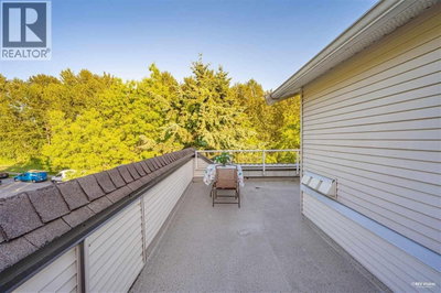 7488 SOUTHWYNDE Avenue | Burnaby British Columbia | Slide Image Twenty-two