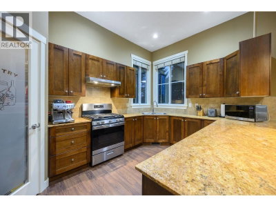 11160 234A Street | Maple Ridge British Columbia | Slide Image Eighteen