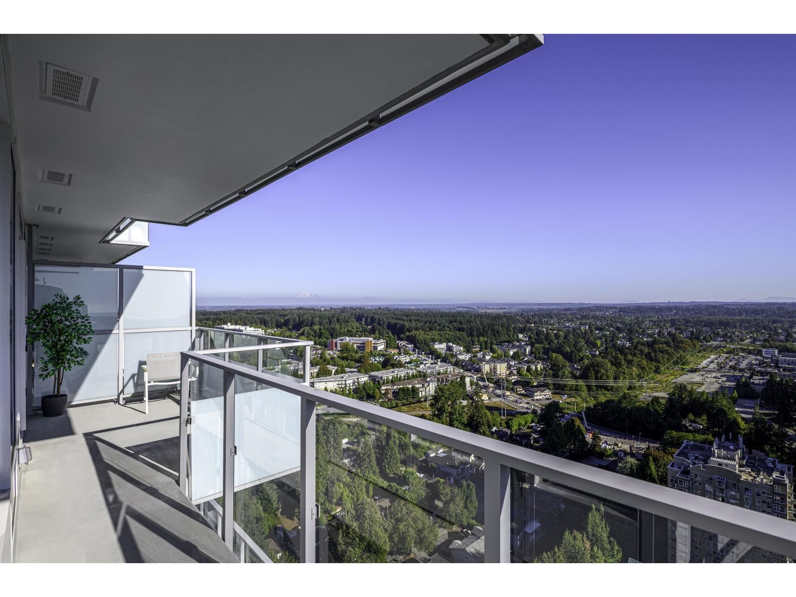 13768 100 Avenue, Surrey, British Columbia V3T 0V2
