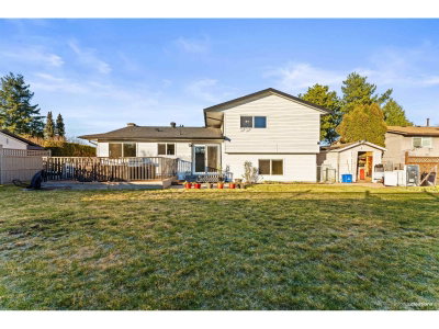 15796 95A Avenue | Surrey British Columbia | Slide Image Eighteen