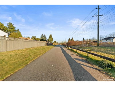 15796 95A Avenue | Surrey British Columbia | Slide Image Twenty-two