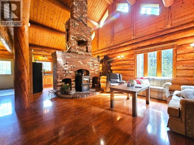 9070 MOUNTAINVIEW Road | Prince George British Columbia | Slide Image Two