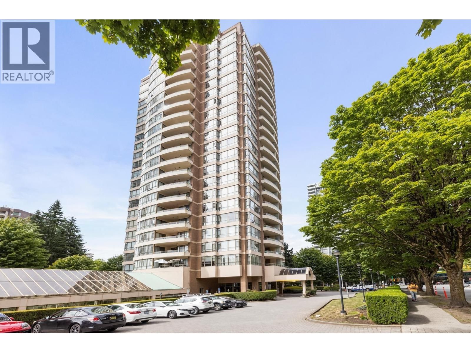 5885 OLIVE Avenue, Burnaby, British Columbia V5H 4N8