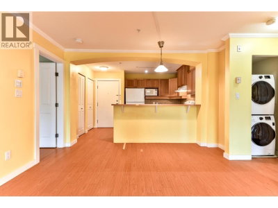 1420 PARKWAY Boulevard | Coquitlam British Columbia | Slide Image Three