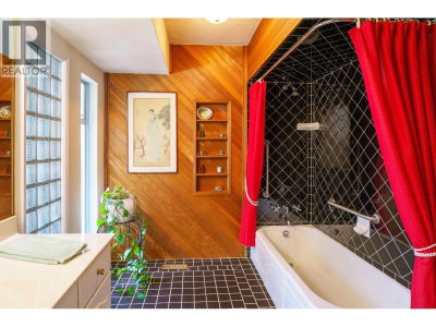11446 RIVER WYND Street | Maple Ridge British Columbia | Slide Image Thirteen
