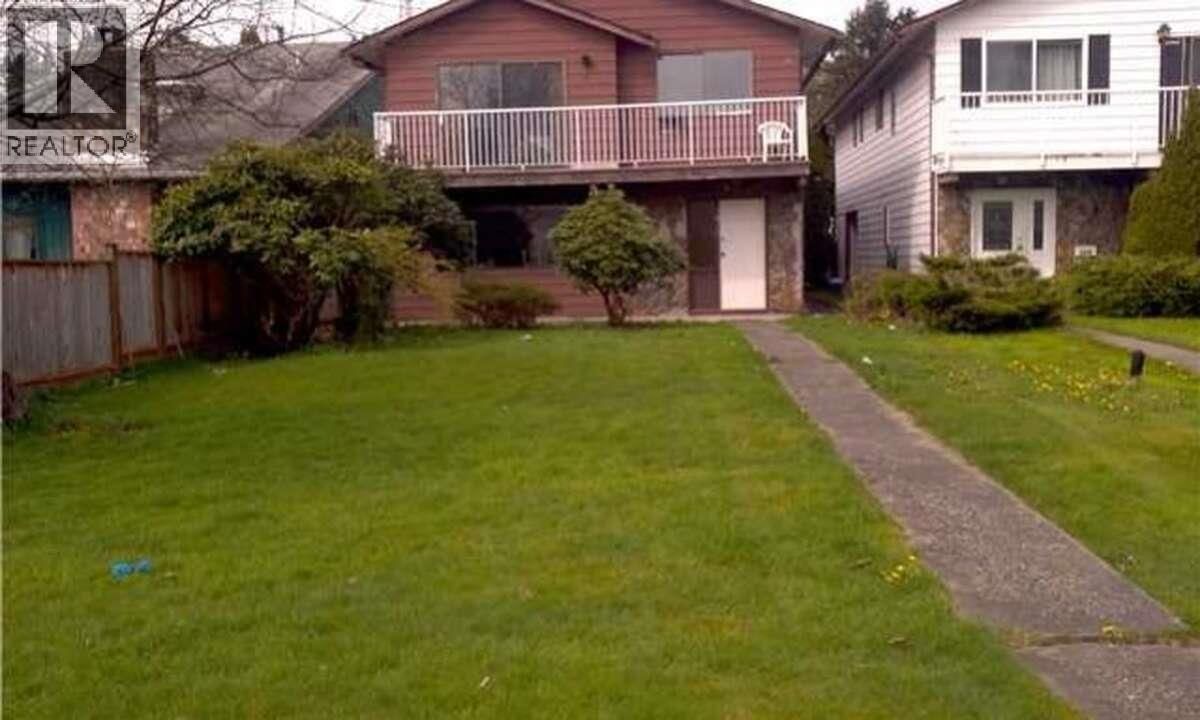 1810 TAYLOR Street, Port Coquitlam, British Columbia V3C 4S8