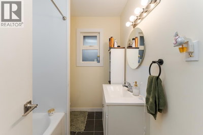 2025 PINE Street | Prince George British Columbia | Slide Image Seventeen
