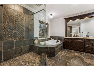 2462 JONQUIL Court | Abbotsford British Columbia | Slide Image Twenty-three