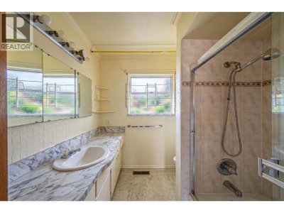10671 AINTREE Crescent | Richmond British Columbia | Slide Image Thirteen