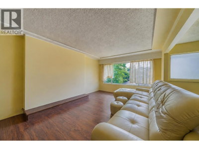 10671 AINTREE Crescent | Richmond British Columbia | Slide Image Three