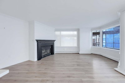 15111 RUSSELL Avenue | White Rock British Columbia | Slide Image Eight
