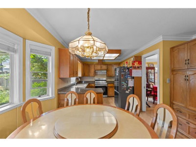 3504 CRESTON Drive | Abbotsford British Columbia | Slide Image Ten
