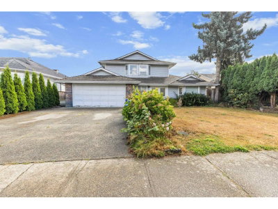 3504 CRESTON Drive | Abbotsford British Columbia | Slide Image Two
