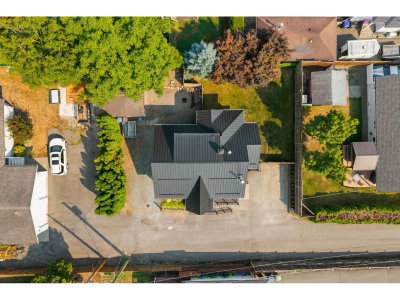 46307 RIVERSIDE Drive | Chilliwack British Columbia | Slide Image Forty
