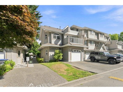 8289 121A Street | Surrey British Columbia | Slide Image Two