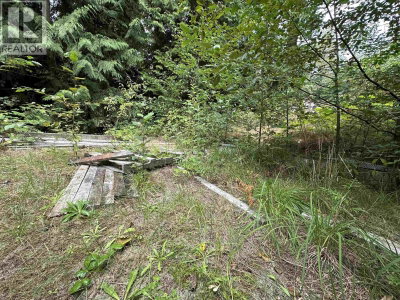 1815 LOWER Road | Roberts Creek British Columbia | Slide Image One