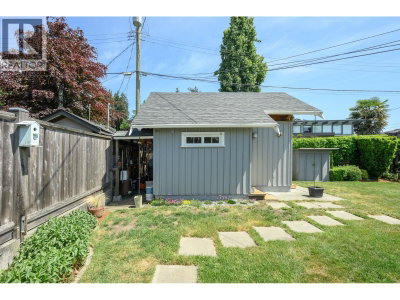 3248 BEVERLEY Crescent | North Vancouver British Columbia | Slide Image Twenty-six