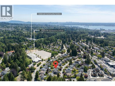 3248 BEVERLEY Crescent | North Vancouver British Columbia | Slide Image Thirty-eight