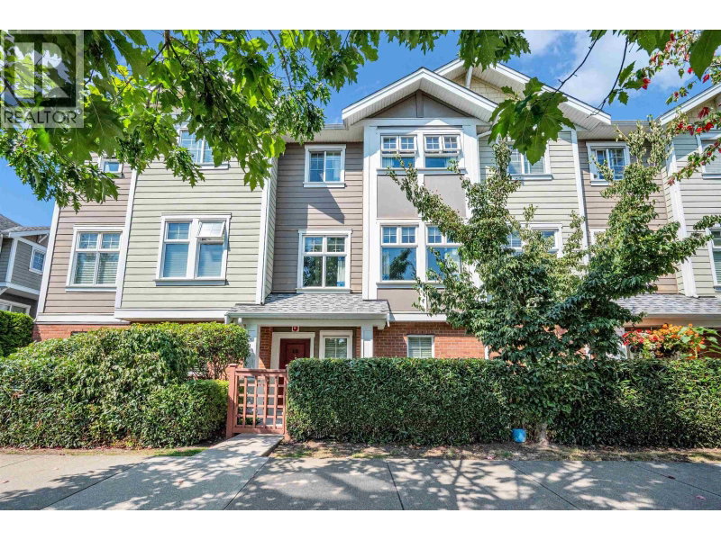 1135 EWEN Avenue New Westminster British Columbia, V3M 5E3 - 3 Bedrooms Condo For Sale