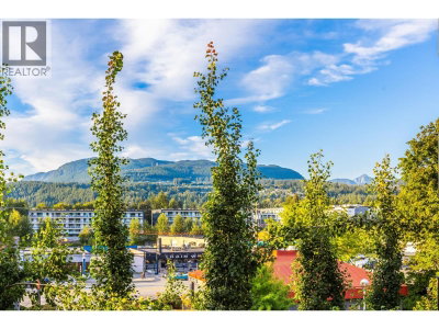 3018 ST. GEORGE Street | Port Moody British Columbia | Slide Image Thirty-two