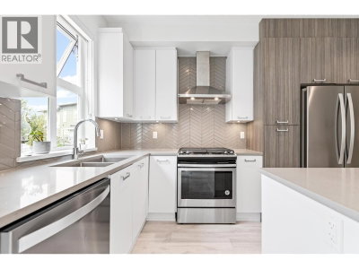 24076 112 Avenue | Maple Ridge British Columbia | Slide Image Nine