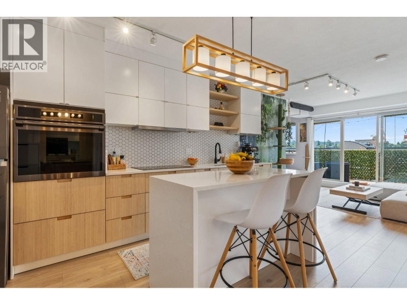 702 KING EDWARD Avenue Vancouver British Columbia, V5V 0A9 - 2 Bedrooms Condo For Sale