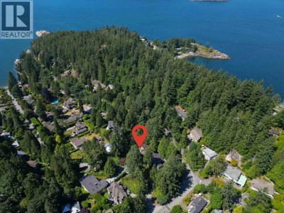 6912 MARINE Drive | West Vancouver British Columbia | Slide Image Four