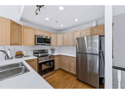 2068 WINFIELD Drive | Abbotsford British Columbia | Slide Image Ten
