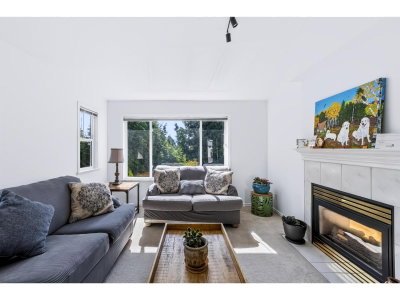 2068 WINFIELD Drive | Abbotsford British Columbia | Slide Image Six