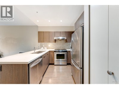 963 CHARLAND Avenue | Coquitlam British Columbia | Slide Image Thirteen