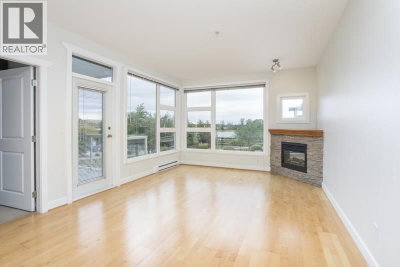 4600 WESTWATER Drive | Richmond British Columbia | Slide Image Six