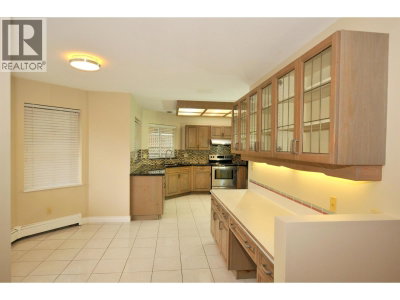 6823 GRANT Place | Burnaby British Columbia | Slide Image Nine