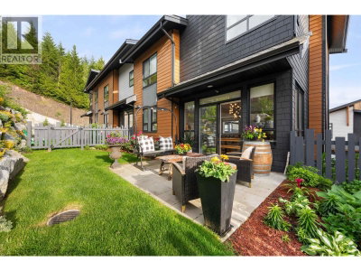 41204 HIGHLINE Place | Squamish British Columbia | Slide Image Fifteen