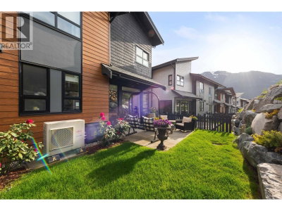 41204 HIGHLINE Place | Squamish British Columbia | Slide Image Sixteen